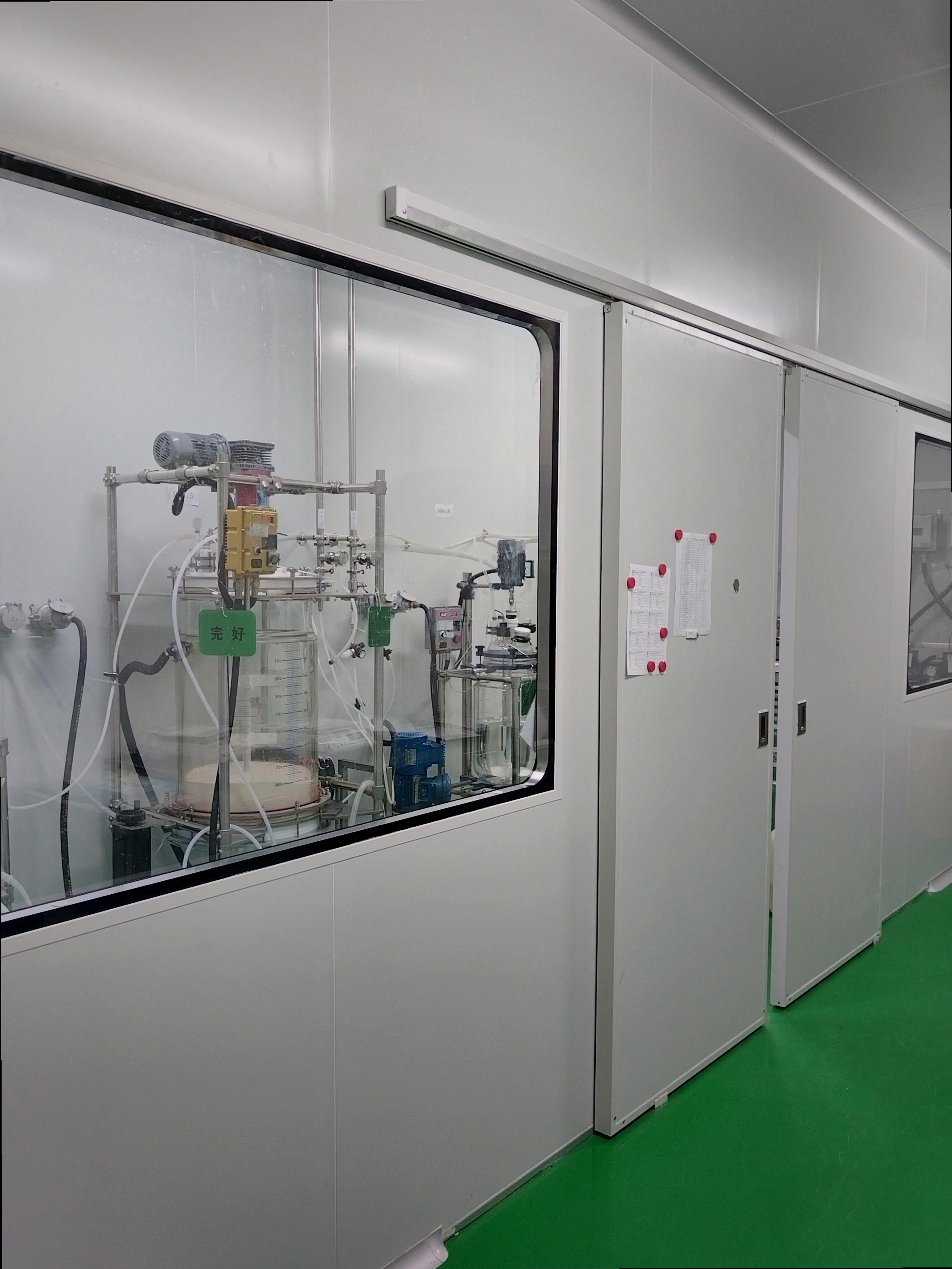 Cleanroom synthesis area